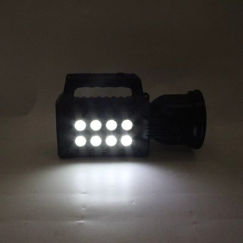 كشاف يدوي بالطاقة الشمسية متعدد الاستخدامات