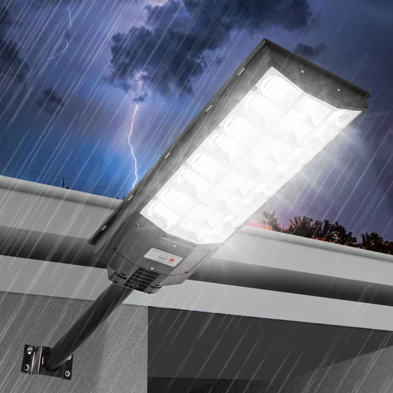 كشاف  شمسي خارجي 200 واط